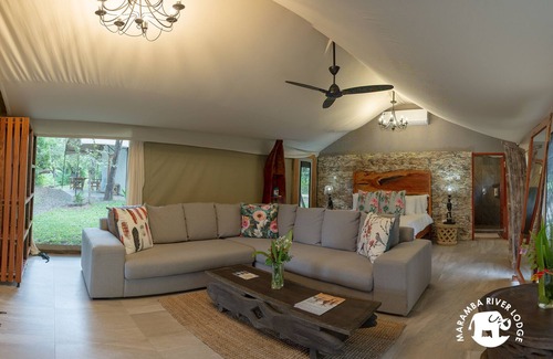 Livingstone Cabin | Maramba River Lodge