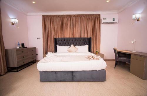 Ibadan Hotel | Marchforte Courtyard Hotel & Suites
