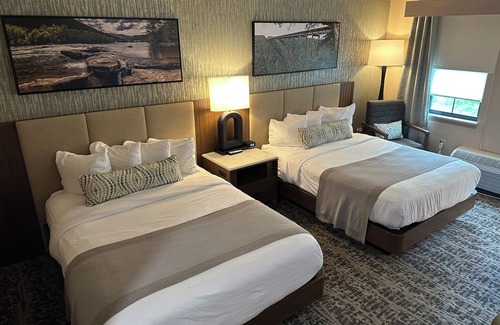 Cross Lanes Hotel | Mardi Gras Casino & Resort