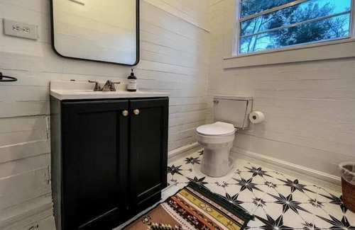 Mobile Cottage | Mardi Gras Historic Montegeux Cottage