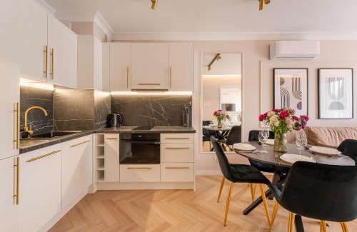 Dzielnica Uzdrowiskowa Apartment | Marina Elegance Kołłątaja 7A- by Perłowa Przystań Rent
