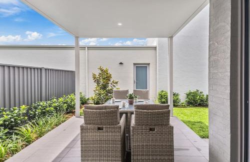 Shell Cove House | Marina Escape - Contemporary Coastal Living