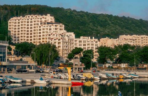 Varna Apartment | Marina Varna Apartment-2BDR at South Bay Complex
