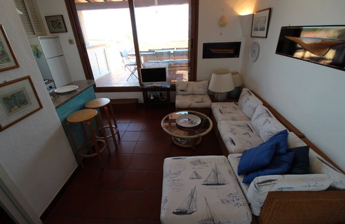 Golfo di Marinella Apartment | Marineled apartment 50 meters from the beach, swimming pool, restaurant bar, wifi