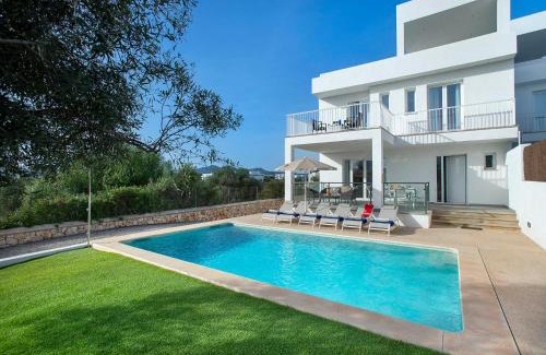 Cala d'Or Villa | Marinella Blanca by Vintage Travel