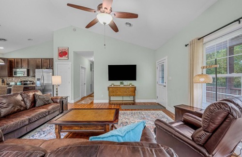 Berkeley Springs Apartment | Mariposa Moon Cottage - Special Experiences Made Here!
