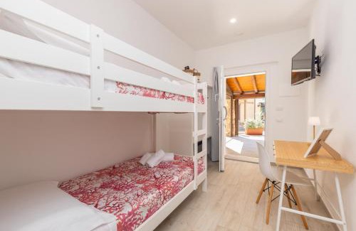 Santa Maria Navarrese Bed & Breakfast | Mariposa Rooms