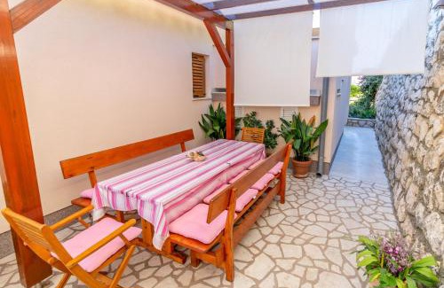 Rab Apartment | Maris