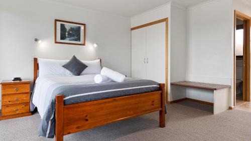Strahan Apartment | Marsden Court Apartments
