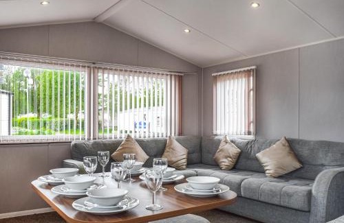 Blackpool House | Marton Mere