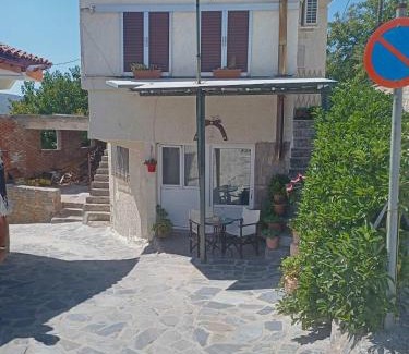 Kymi-Aliveri Apartment | Mary's house