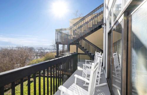 East Price Hill House | Marylands Incline By Blackhouse Chic 2 Bdr