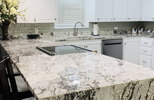 Sunset House | Masion de Tresor (Treasure House)