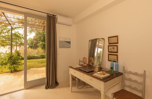 Muro Leccese Villa | Masseria with pool and garden in the center of town and 15 min from the beach