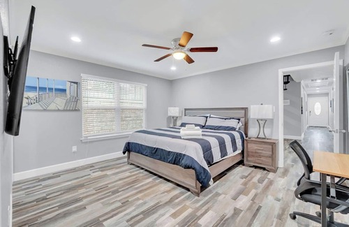 Leon Valley House | Massive 9 Bedroom Retreat in Great Location | San Antonio