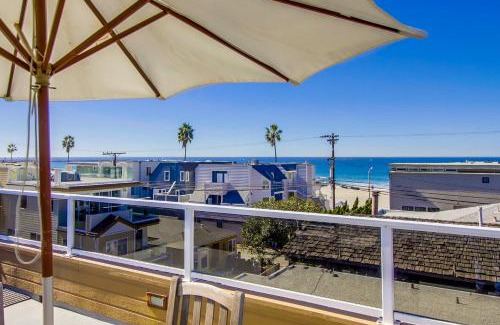 South Mission Beach House | Massive Beach Home with Ocean View & Amazing Rooftop