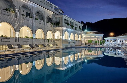 Kalamaki Apartment | Master Suite Private Pool Romantic Garden Retreat