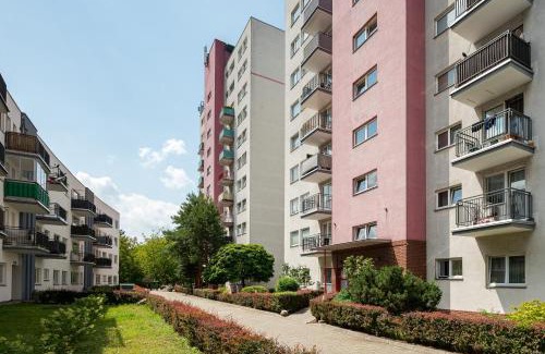Bielany Apartment | Maszewska Comfy Studio by BookingHost