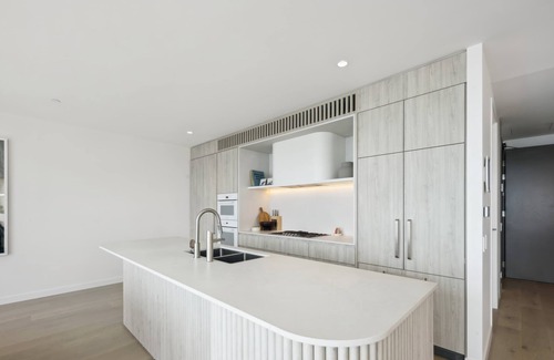 Burleigh Heads Apartment | Matisse By Khove Summ