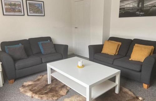 Cleethorpes House | Mauds House- 3 Bed & 2 bath with Double drive
