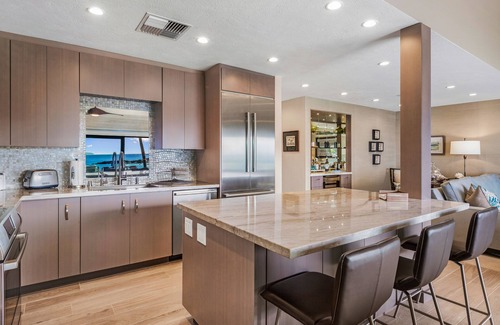 Wailea Condo | Maui Oceanfront Penthouse 3br/3b in Makena Surf with Spectacular Views