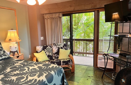 Kihei Bed & Breakfast | Maui What A Wonderful B&B Pineapple Ste