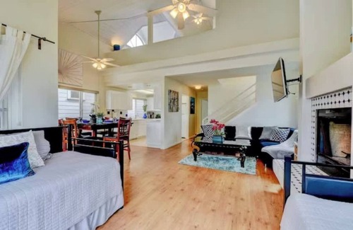 Mission Beach House | MB! 8BR Massive Beach Houses steps to sand!