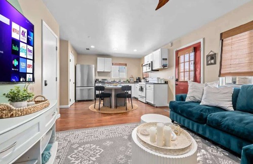 San Diego House | MB Rooftop Deck and BBQ Patio House + 2 parking!
