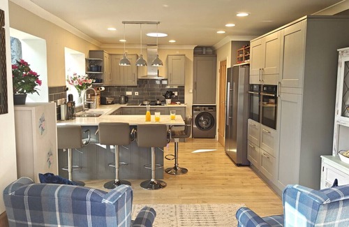 Chalford House | Meadow View - Cotswolds