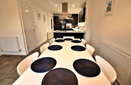 Exeter House | Meadow View, Elm Park