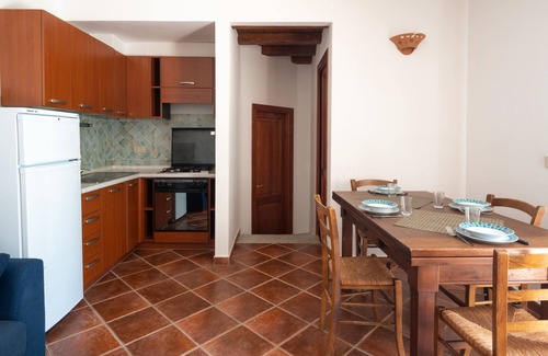 Case Peschiera-Lu Fraili Apartment | Mediterranea - One Bedroom Apartment, Sleeps 4