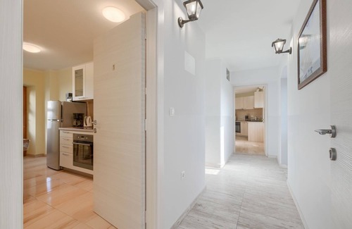 Pican Apartment | Mediterranean apartment with panoramic views, pool, private parking, barbecue