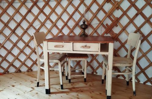 Nechanice Other | Medová jurta