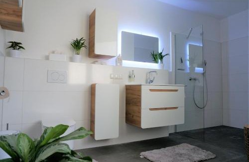 Frankenthal Apartment | Mein Apartment, Stars mit Balkon und Klima für bis zu 4 Personen