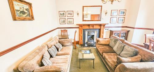 Inverness City Centre House | Melrose Villa 11 Bedroom House