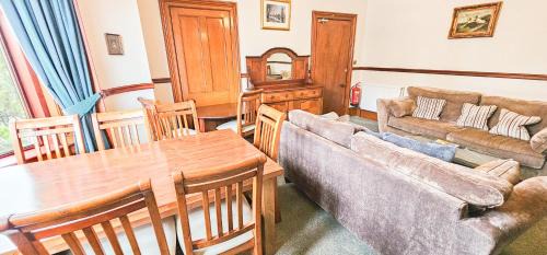 Inverness City Centre House | Melrose Villa 11 Bedroom House