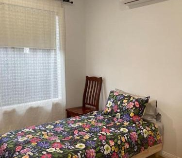 Melton South Apartment | Melton Cozy Home
