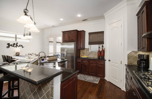 Washington Ave./ Memorial Park House | Memorial Park, 3 Bedroom Newly Refurnished Townhome Sleeps 6