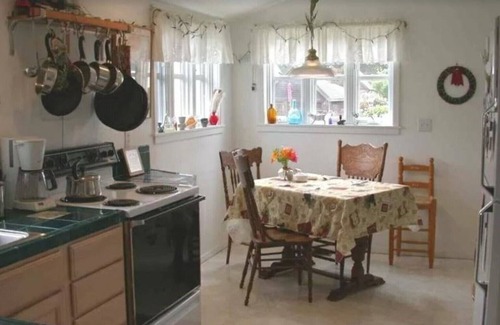 Mendocino House | Mendocino Village Water Tower - Ocean & Garden Views