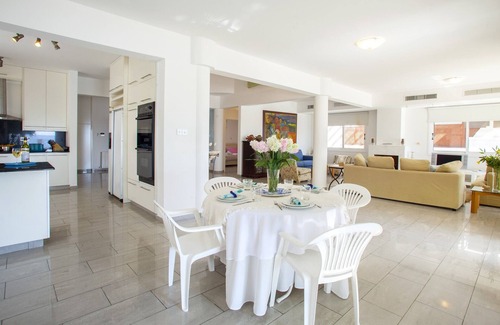 Larnaca Villa | Meneou Sunset Beachfront Villa