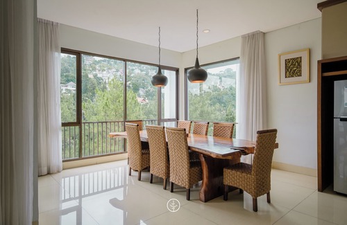 Bandung Villa | Mentari Hill View 8 BR heated pool and movie room