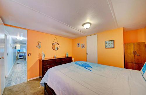 Weeki Wachee Gardens House | Mermaid Cove - Waterfront Home with Paddlecraft Direct Weeki Wachee River Access