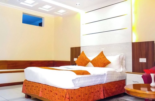 Meru Hotel | Meru Slopes Hotel