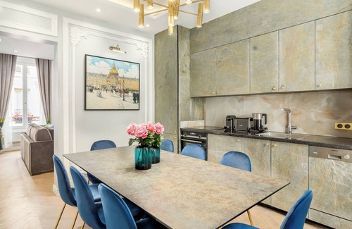 Paris City Center Apartment | Merveil Signature Suite - Victoria