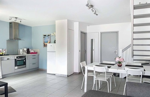 Messanges Apartment | Messanges, 2-BR terraced house in a quiet area