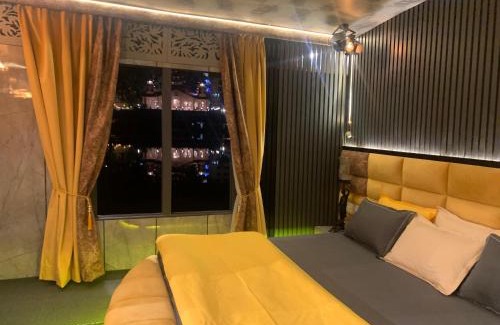 Srinagar Boat Rental | Messiah’s Ark