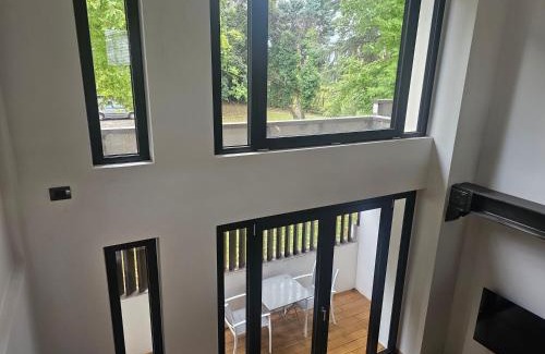 Mezzago Apartment | Mezzago Royal Suites