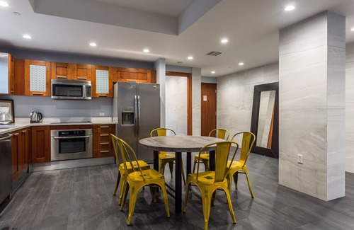 South Pointe Condo | Miami Beach 3BD Luxury Condo Suite (201)