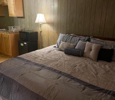 East Durham Hotel | Michael Dee's Apartments