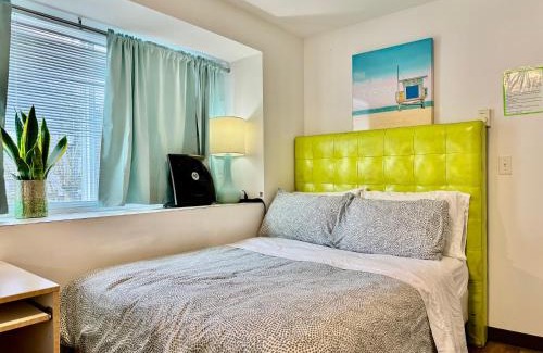 University District Apartment | Micro Studio Apartment 10 Minutes walk to University of Washington
